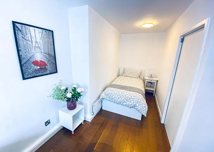 3 Bedroom Flat With Sauna 2,5 Bath, Sloane Square, Chelsea, London
