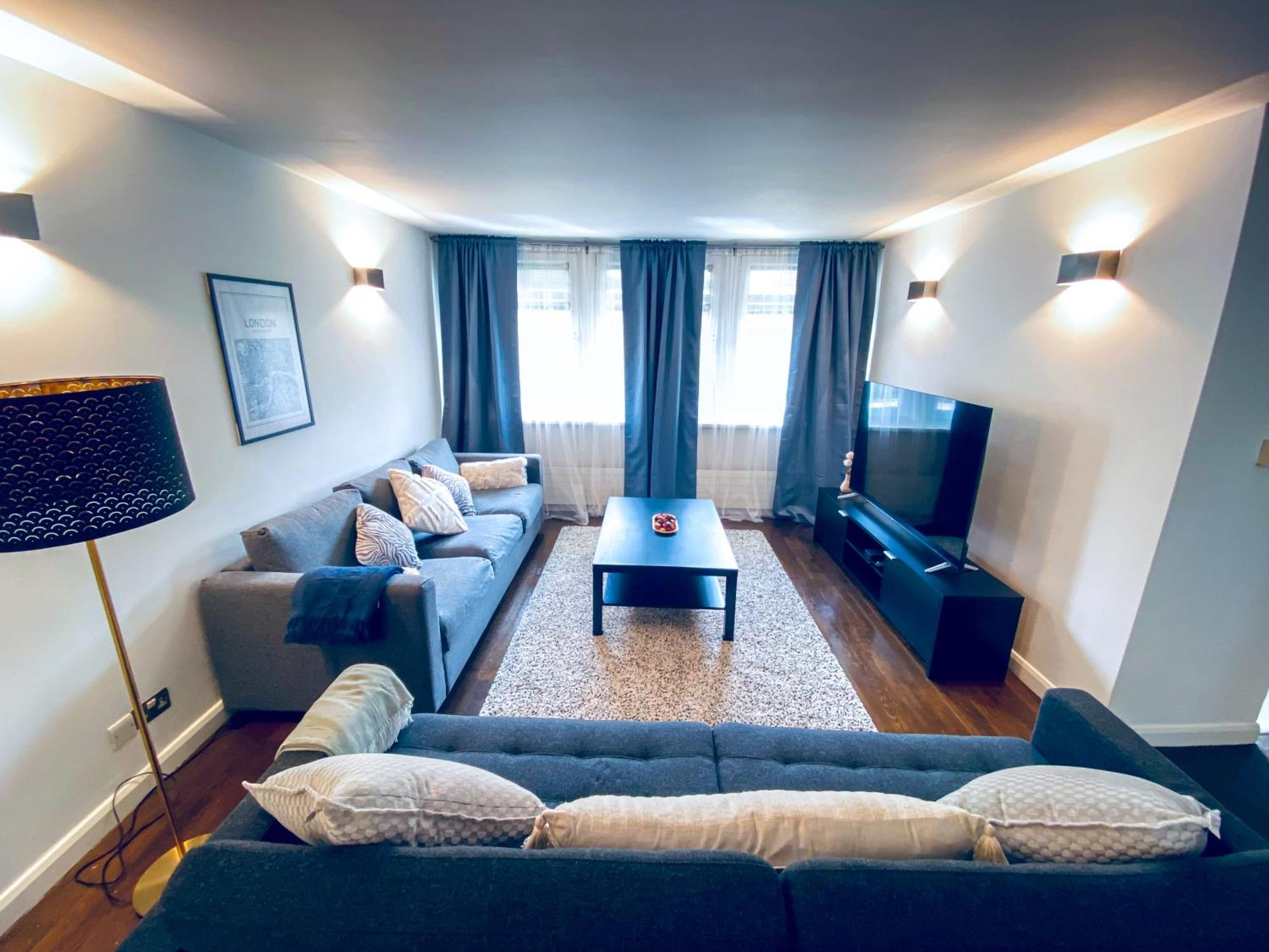 Appartamento 3 Bedroom Flat With Sauna 2,5 Bath, Sloane Square, Chelsea, Londra