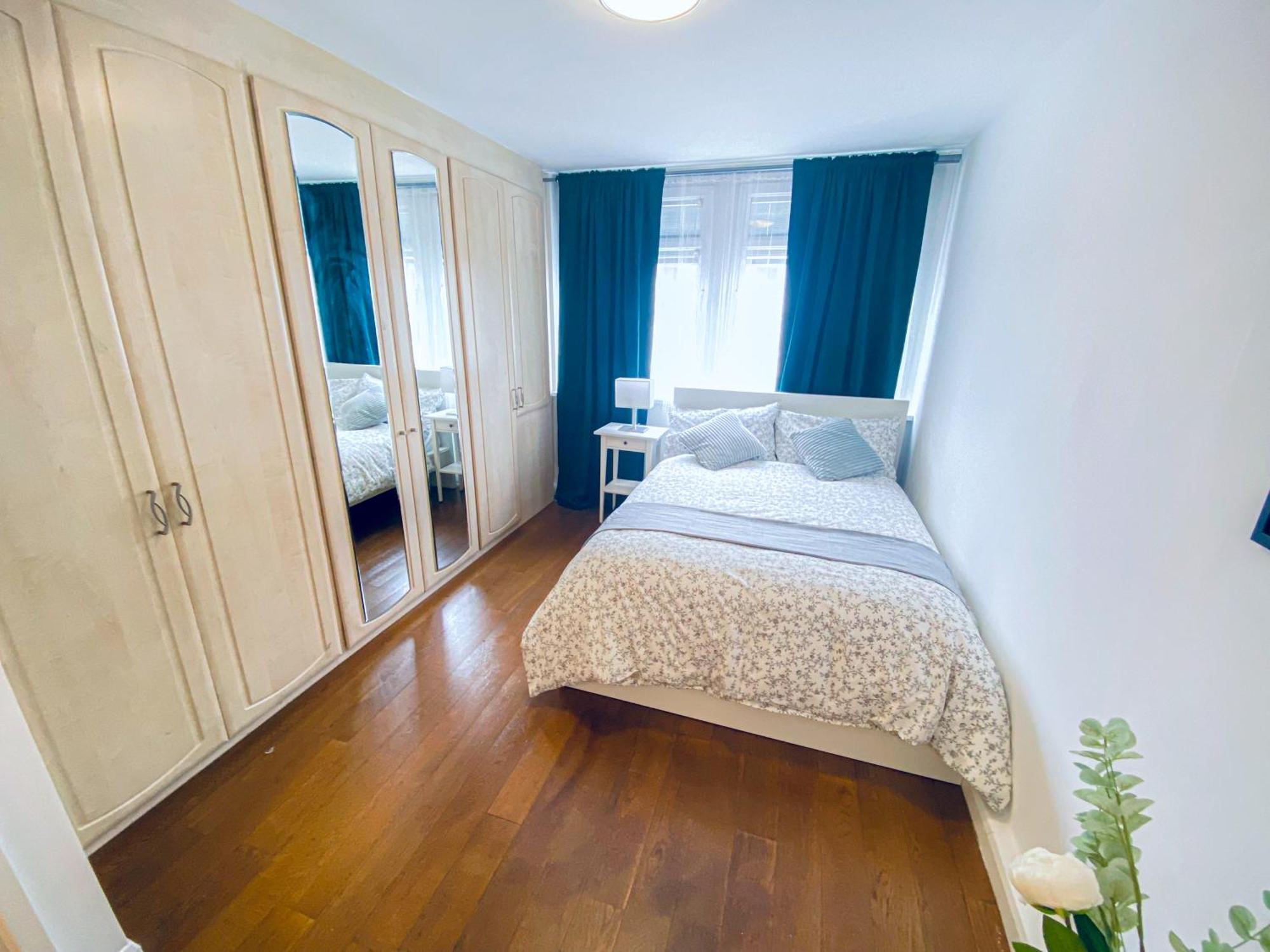 Apartment 3 Bedroom Flat With Sauna 2,5 Bath, Sloane Square, Chelsea,