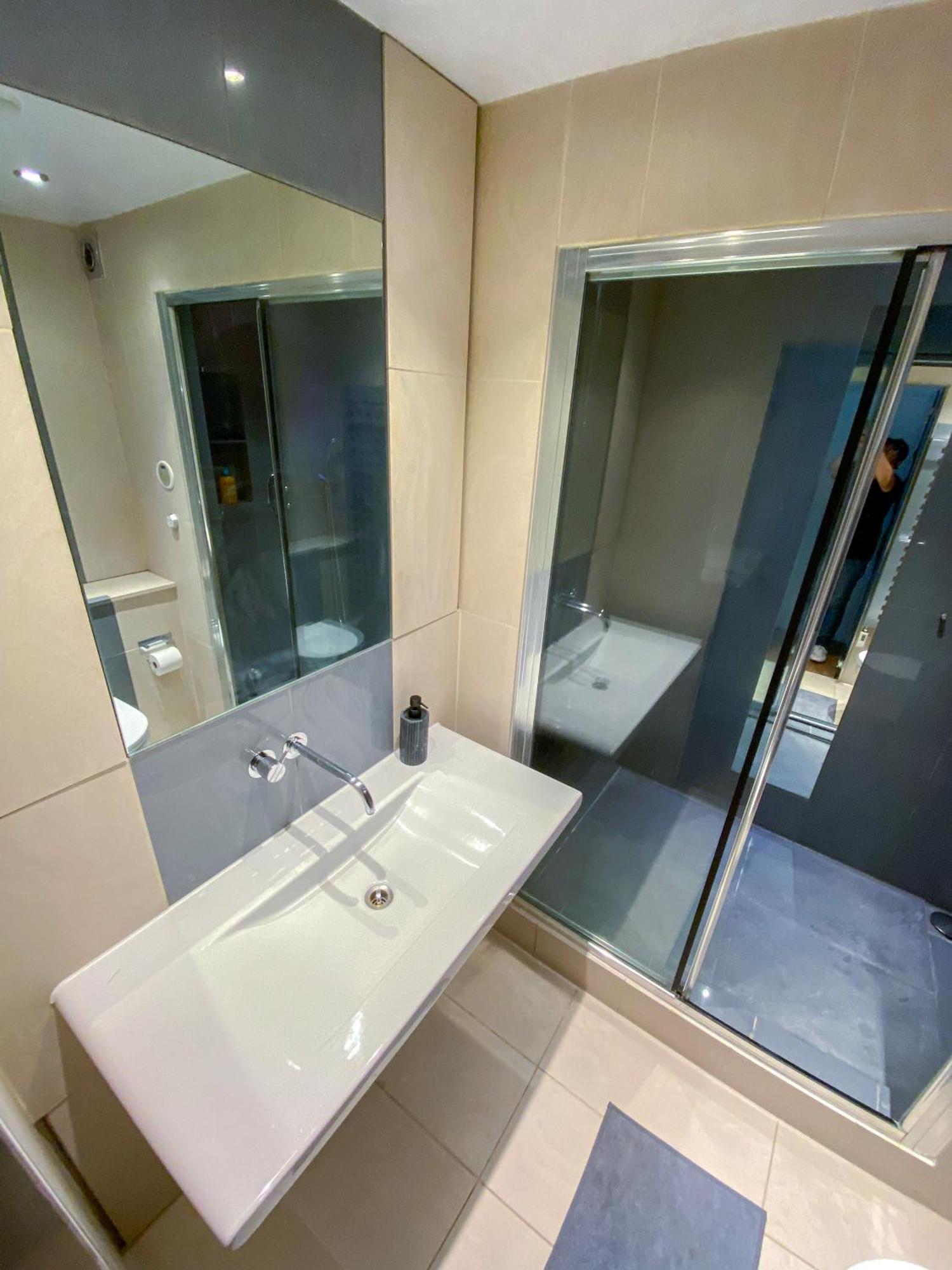 Appartamento 3 Bedroom Flat With Sauna 2,5 Bath, Sloane Square, Chelsea, Londra